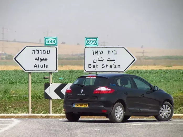 מבחן השוואתי רנו מגאן III מול סיטרואן C4 (קובי ליאני) מבחן השוואתי רנו מגאן III מול סיטרואן C4 (קובי ליאני)