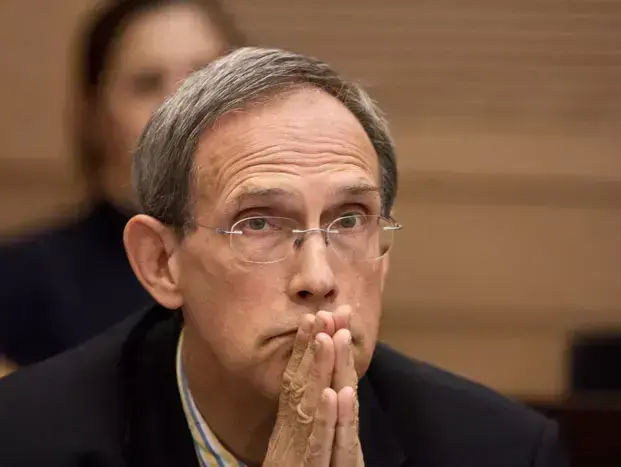 חבר הכנסת נחמן שי בדיון מיוחד בעקבות הדיווחים על סחר של חברות ישראליות עם איראן, מאי 2011 (מגד גוזני) חבר הכנסת נחמן שי בדיון מיוחד בעקבות הדיווחים על סחר של חברות ישראליות עם איראן, מאי 2011 (מגד גוזני)
