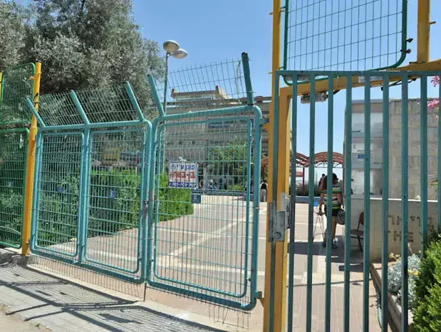 בית ספר בויאר בירושלים, יוני 2011 (עומר מירון) בית ספר בויאר בירושלים, יוני 2011 (עומר מירון)