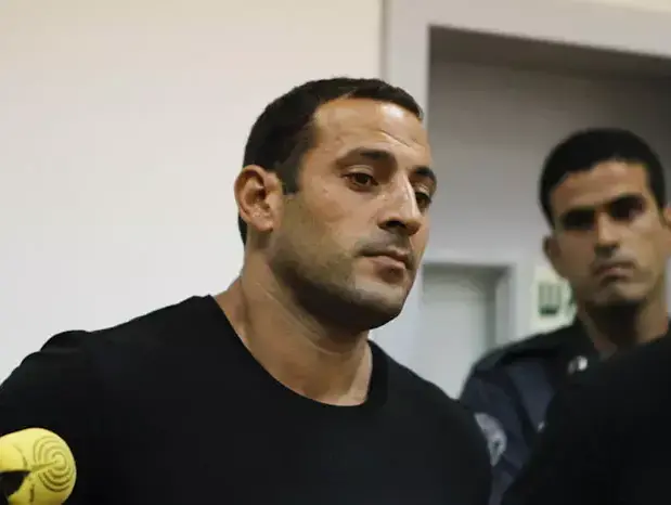 בן כהן עצור בפרשת "הכדור המרכזי" (אורי לנץ) בן כהן עצור בפרשת "הכדור המרכזי" (אורי לנץ)