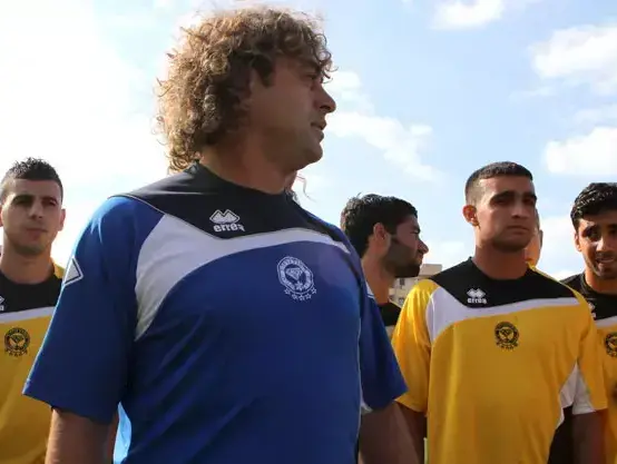מאמן מכבי נתניה ראובן עטר (קובי אליהו) מאמן מכבי נתניה ראובן עטר (קובי אליהו)