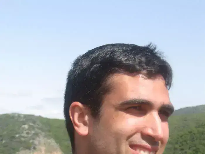 יוני שטבון, קיבל צל"ש הרמטכ"ל על תפקודו במלחמת לבנון השנייה בקרב על בינת ג'בל, יולי 2011 (תמונות גולשים) יוני שטבון, קיבל צל"ש הרמטכ"ל על תפקודו במלחמת לבנון השנייה בקרב על בינת ג'בל, יולי 2011 (תמונות גולשים)