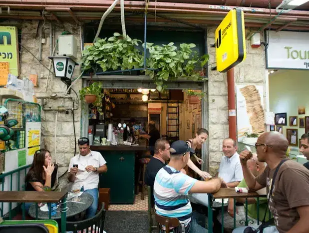 החמישי במאי (עומר מירון) החמישי במאי (עומר מירון)