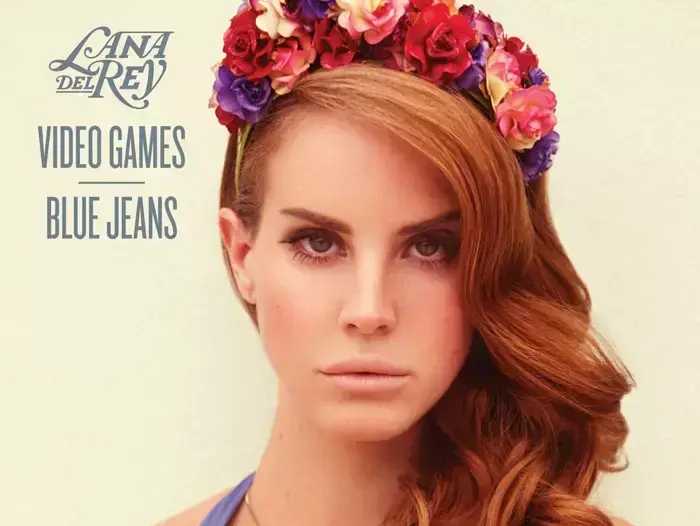 עטיפת האלבום "video games/blue jeans" של לאנה דל ריי (יח"צ) עטיפת האלבום "video games/blue jeans" של לאנה דל ריי (יח"צ)