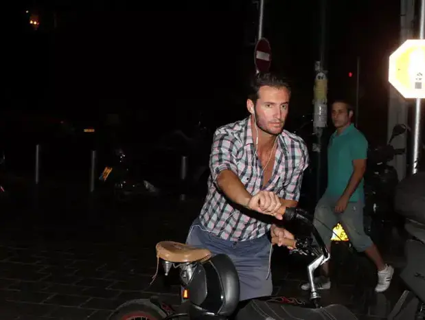 אנחל בונני (אביב חופי) אנחל בונני (אביב חופי)