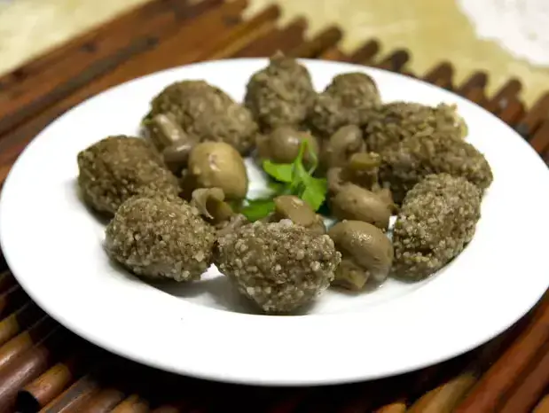 קובה יכנייה ופטריות (נמרוד סונדרס) קובה יכנייה ופטריות (נמרוד סונדרס)
