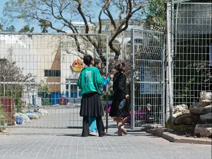 התנחלות קדומים, אפריל 2012 (עומר מירון) התנחלות קדומים, אפריל 2012 (עומר מירון)