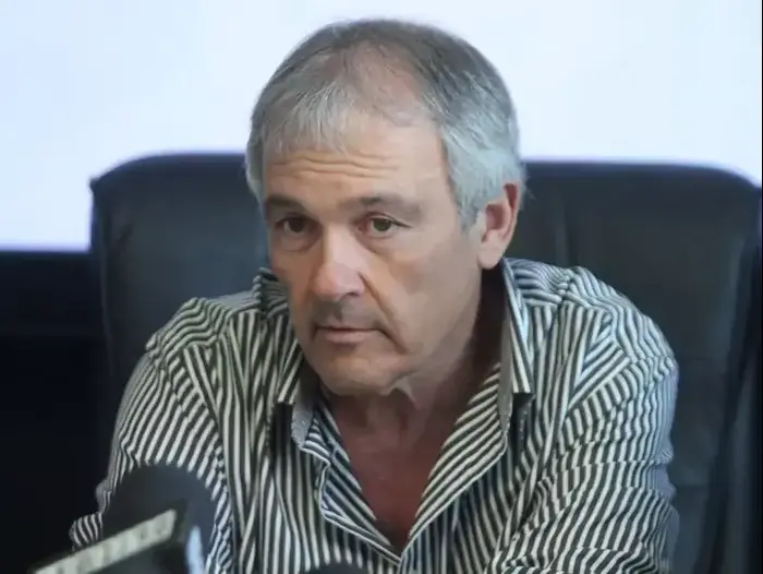 מפכ"ל המשטרה לשעבר דודי כהן (קובי אליהו) מפכ"ל המשטרה לשעבר דודי כהן (קובי אליהו)