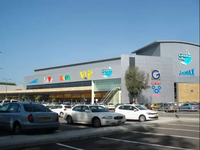 סינמה סיטי בכפר סבא (יח"צ , גיא הדמיות) סינמה סיטי בכפר סבא (יח"צ , גיא הדמיות)
