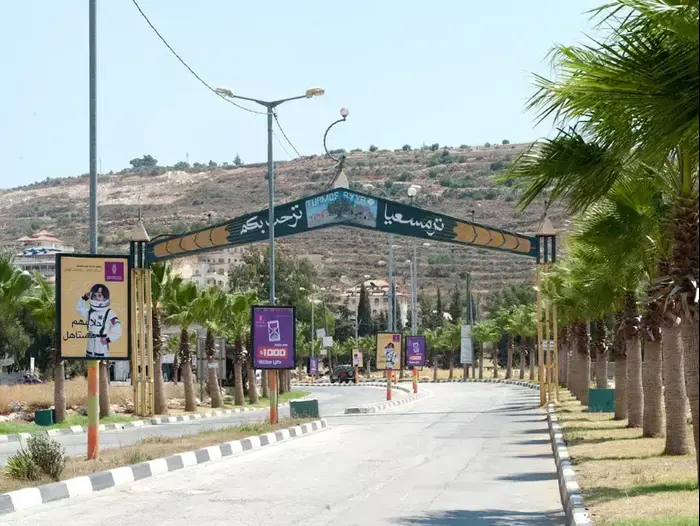 תורמוס עיא, נוהל שכן, יולי 2012 (נמרוד סונדרס) תורמוס עיא, נוהל שכן, יולי 2012 (נמרוד סונדרס)