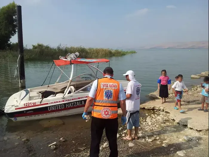 תינוק טבע בכנרת (תמונות גולשים , יוסי אוקנין) תינוק טבע בכנרת (תמונות גולשים , יוסי אוקנין)