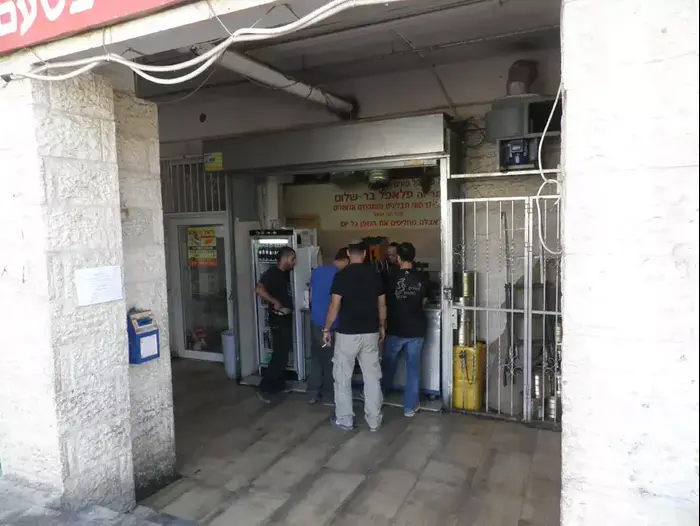 פלאפל בר שלום (קובי רובין) פלאפל בר שלום (קובי רובין)