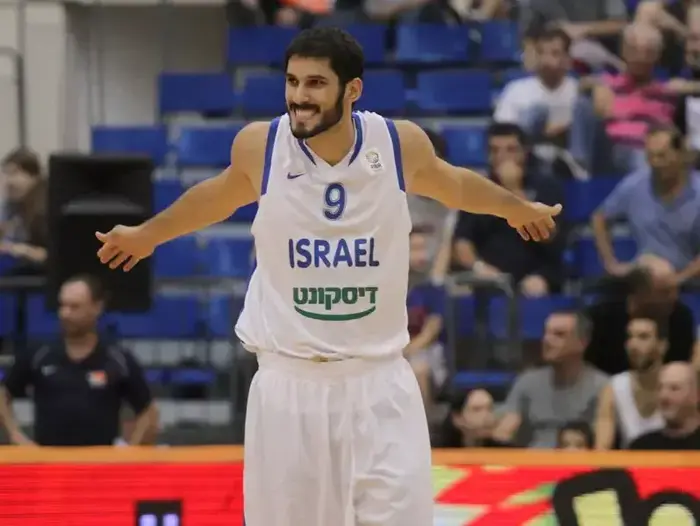 שחקן נבחרת ישראל עומרי כספי (קובי אליהו) שחקן נבחרת ישראל עומרי כספי (קובי אליהו)