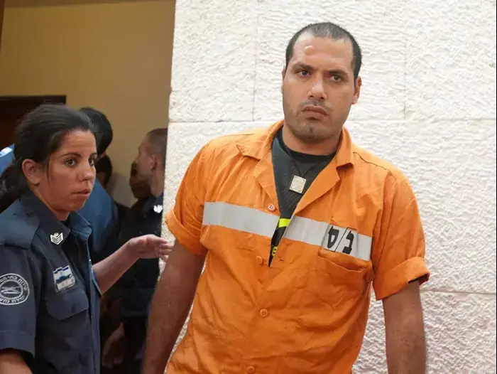דיון בערעור של ראתב אבו עצא שהורשע בתקיפת שלומי אסולין, אוגוסט 2012 (עומר מירון) דיון בערעור של ראתב אבו עצא שהורשע בתקיפת שלומי אסולין, אוגוסט 2012 (עומר מירון)
