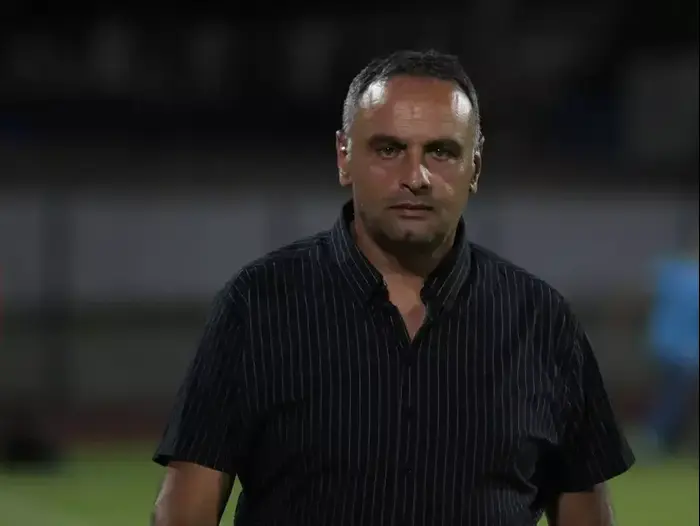 שמעון הדרי מאמן הפועל עכו (מגד גוזני) שמעון הדרי מאמן הפועל עכו (מגד גוזני)