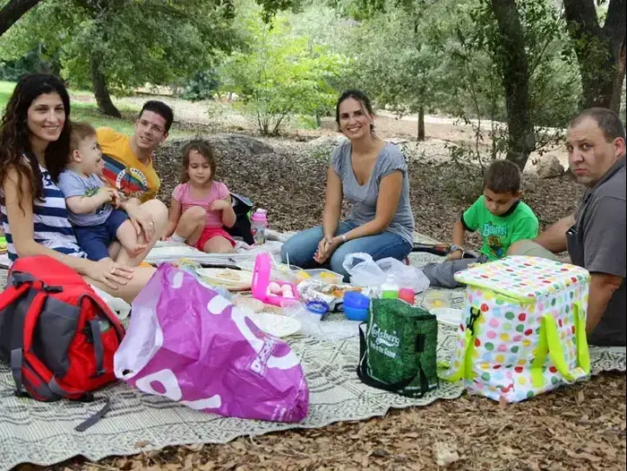 מטיילים ברמת הנדיב בשמחת תורה, אוקטובר 2012 (שלומי גבאי) מטיילים ברמת הנדיב בשמחת תורה, אוקטובר 2012 (שלומי גבאי)
