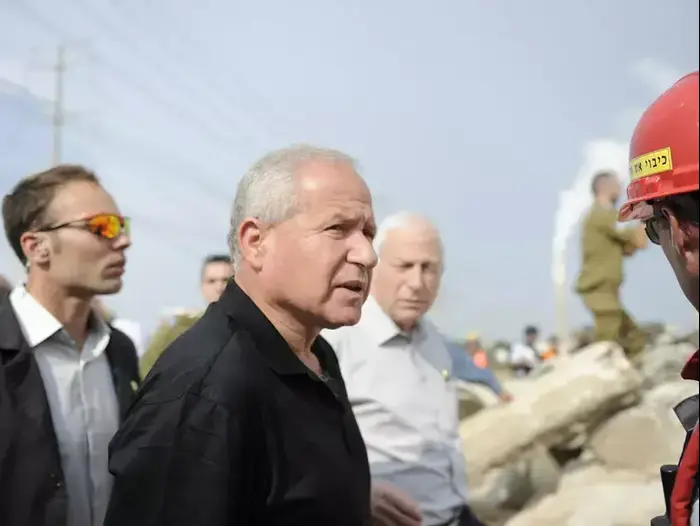 אבי דיכטר בתרגיל חירום לאומי נקודת מפנה 6 בדרום, אוקטובר 2012 (דייב בוימוביץ') אבי דיכטר בתרגיל חירום לאומי נקודת מפנה 6 בדרום, אוקטובר 2012 (דייב בוימוביץ')