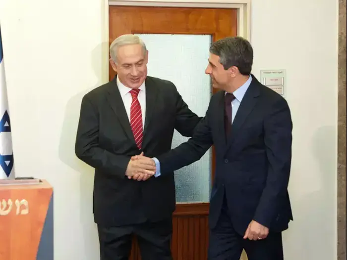 ראש הממשלה בנימין נתניהו נפגש עם נשיא בולגריה רוסן פלבנלייב, אוקטובר 2012 (עומר מירון) ראש הממשלה בנימין נתניהו נפגש עם נשיא בולגריה רוסן פלבנלייב, אוקטובר 2012 (עומר מירון)
