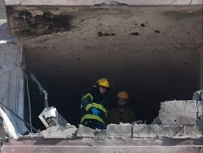 בית שנפגע מפגיעת רקטה בקרית מלאכי (דרור עינב) בית שנפגע מפגיעת רקטה בקרית מלאכי (דרור עינב)