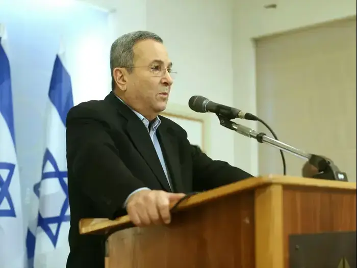 אהוד ברק פורש מתפקיד שר הביטחון , נובמבר 2012 (יותם רונן) אהוד ברק פורש מתפקיד שר הביטחון , נובמבר 2012 (יותם רונן)