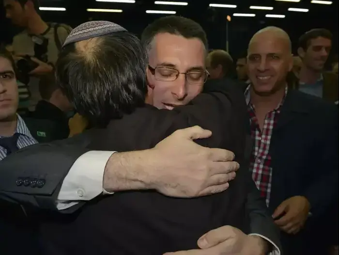 גדעון סער בפריימריז הליכוד, נובמבר 2012 (נמרוד סונדרס) גדעון סער בפריימריז הליכוד, נובמבר 2012 (נמרוד סונדרס)