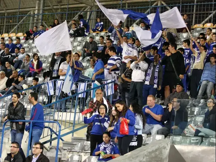 אוהדי קרית שמונה (אדריאן הרבשטיין) אוהדי קרית שמונה (אדריאן הרבשטיין)