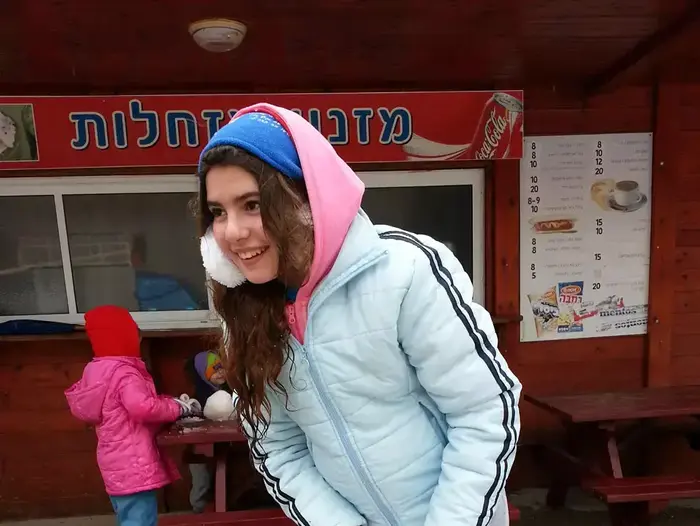 שלג בחרמון, דצמבר 2012 (ג'יליס , שגב דהן) שלג בחרמון, דצמבר 2012 (ג'יליס , שגב דהן)