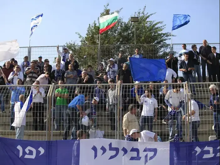 אוהדי מכבי קביליו יפו (מגד גוזני) אוהדי מכבי קביליו יפו (מגד גוזני)
