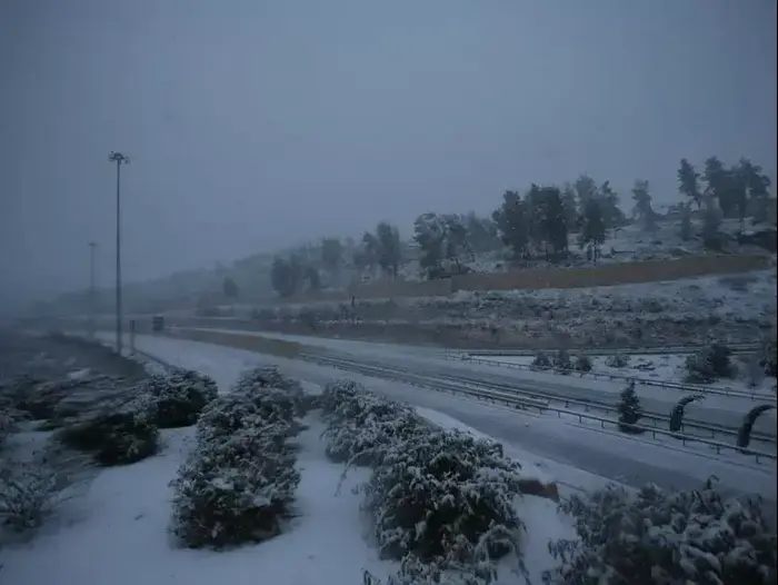 שלג בירושלים (יותם רונן) שלג בירושלים (יותם רונן)
