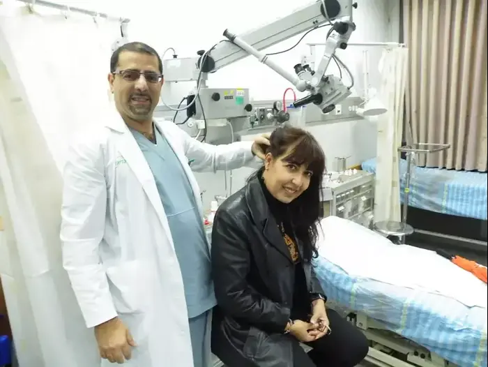 שולמית מאור שהושתל בגולגולתה שתל שהחזיר לה את השמיעה (יח"צ , אלי דדון)