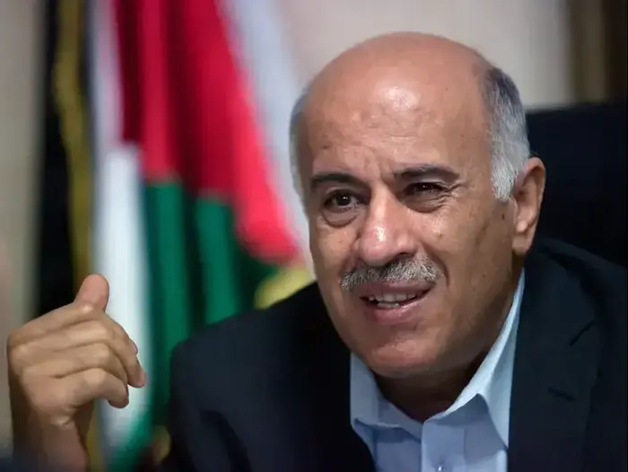 ינון מגל ואבי יששכרוף בראיון עם ג'בריל רג'וב ברמאללה, ינואר 2013 (דרור עינב) ינון מגל ואבי יששכרוף בראיון עם ג'בריל רג'וב ברמאללה, ינואר 2013 (דרור עינב)