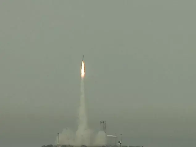תמונות ראשונות מניסוי שיגור חץ 3, שנערך הבוקר ע"י משרד הביטחון. פברואר 2013 (משרד הביטחון , אגף דוברות והסברה, משרד הביטחון) תמונות ראשונות מניסוי שיגור חץ 3, שנערך הבוקר ע"י משרד הביטחון. פברואר 2013 (משרד הביטחון , אגף דוברות והסברה, משרד הביטחון)