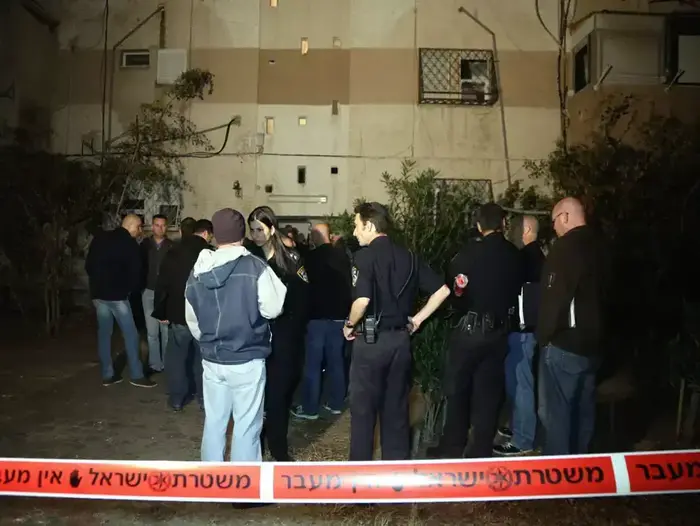 שני בני אדם נדקרו למוות בחיפה (ערן גילווארג) שני בני אדם נדקרו למוות בחיפה (ערן גילווארג)