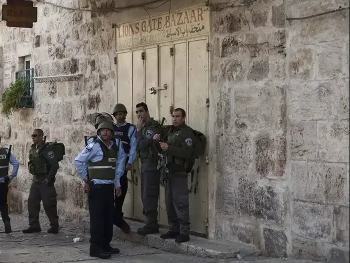 כוחות המשטרה באזור הר הבית (טלי מאייר ) כוחות המשטרה באזור הר הבית (טלי מאייר )