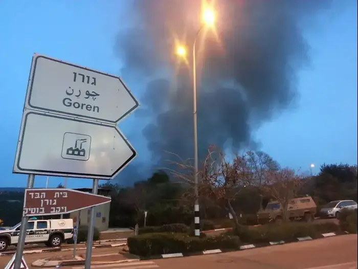 שריפה במפעל זיקוקים באזור התעשייה גורן בגליל המערבי, 14 מרץ 2013 (ג'יליס) שריפה במפעל זיקוקים באזור התעשייה גורן בגליל המערבי, 14 מרץ 2013 (ג'יליס)