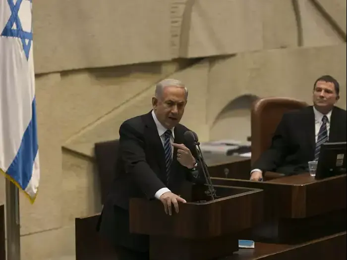 ראש הממשלה בנימין נתניהו בהשבעת הממשלה, מרץ 2013 (מור שאולי) ראש הממשלה בנימין נתניהו בהשבעת הממשלה, מרץ 2013 (מור שאולי)