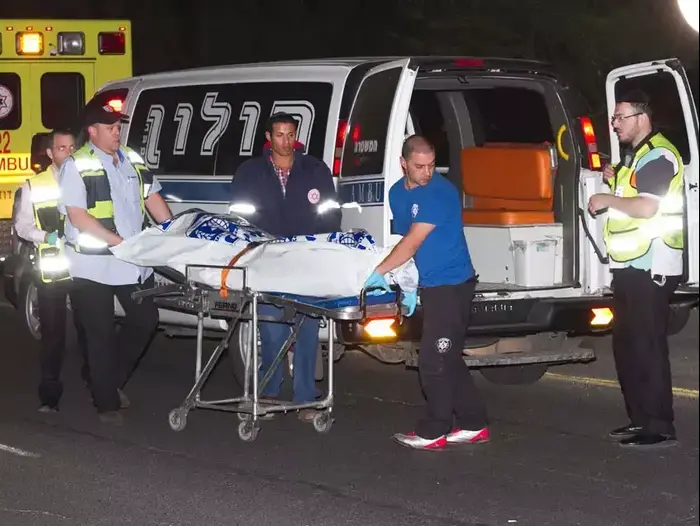 גבר חשוד שירה באשתו ברכבם בפתח תקווה (מור שאולי) גבר חשוד שירה באשתו ברכבם בפתח תקווה (מור שאולי)