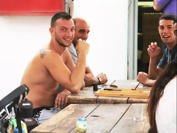 עוז זהבי (ניר פקין) עוז זהבי (ניר פקין)