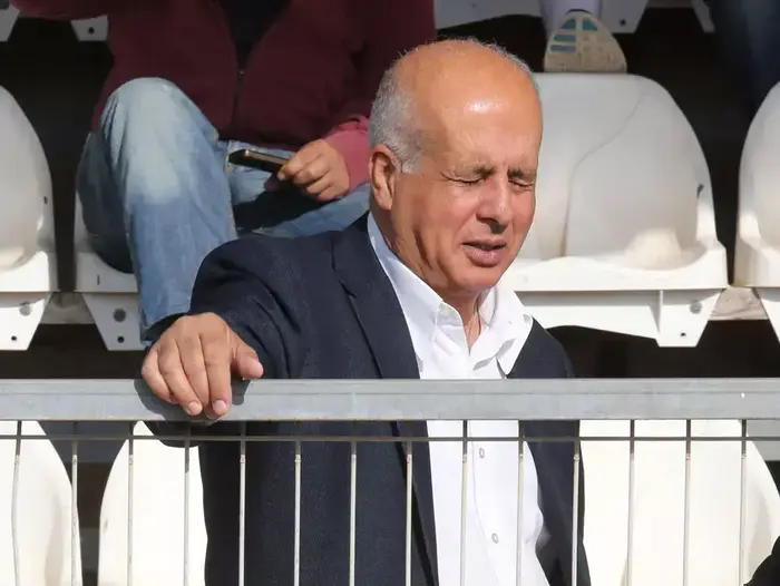 אבי לוזון יו"ר ההתאחדות במשחקה של מכבי פתח תקוה (קובי אליהו) אבי לוזון יו"ר ההתאחדות במשחקה של מכבי פתח תקוה (קובי אליהו)