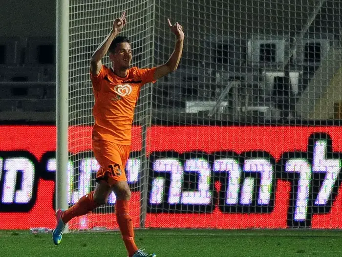 אדם הרפקה שחקן בני יהודה (ברני ארדוב) אדם הרפקה שחקן בני יהודה (ברני ארדוב)