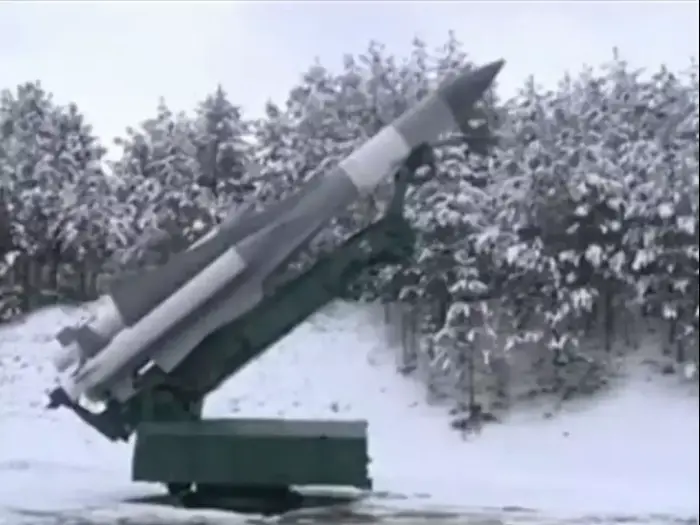 סוללות נ"מ של צבא סוריה מדגם SA-5 (צילום מסך) סוללות נ"מ של צבא סוריה מדגם SA-5 (צילום מסך)