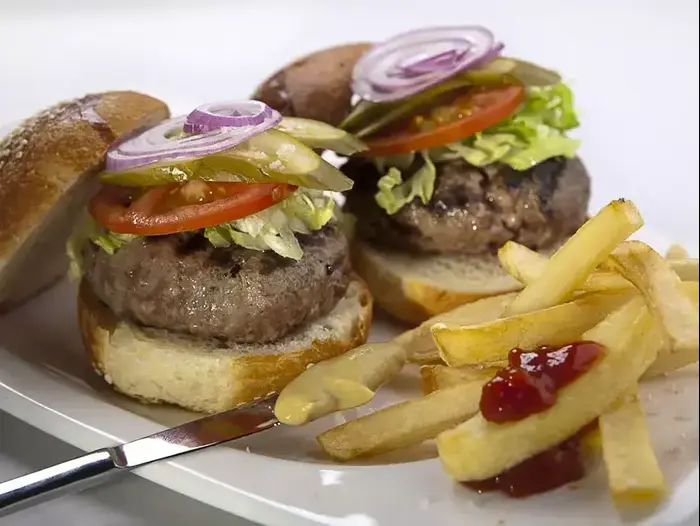 המבורגר וצ'יפס באידלסון 10 (יח"צ , אנטולי מיכאלו) המבורגר וצ'יפס באידלסון 10 (יח"צ , אנטולי מיכאלו)