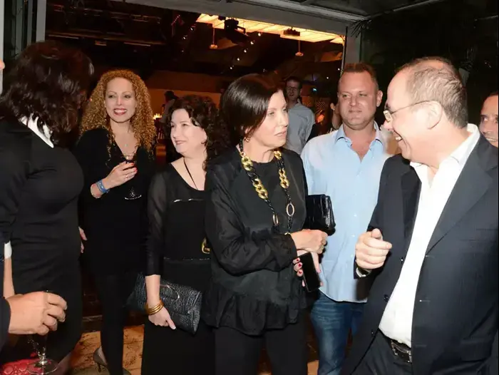 סילבן שלום, זהבה גלאון, ג'ודי ניר מוזס גיא מרוז ואורלי וילנאי בחתונתה של ציפי חוטובלי (ניב אהרונסון) סילבן שלום, זהבה גלאון, ג'ודי ניר מוזס גיא מרוז ואורלי וילנאי בחתונתה של ציפי חוטובלי (ניב אהרונסון)