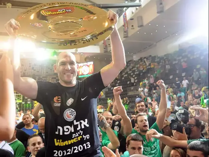 עידו קוז'יקרו, מכבי חיפה (ברני ארדוב) עידו קוז'יקרו, מכבי חיפה (ברני ארדוב)