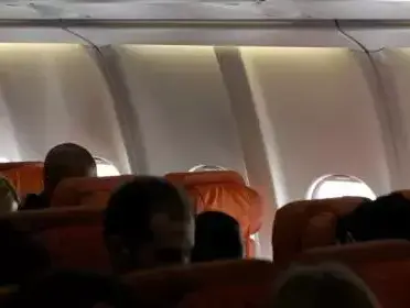 המטוס שעליו היה אמור להמריא אדוארד סנודן מרוסיה לקובה, 24 יוני 2013 (רויטרס) המטוס שעליו היה אמור להמריא אדוארד סנודן מרוסיה לקובה, 24 יוני 2013 (רויטרס)