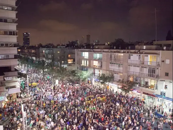 פעילי המחאה החברתית מפגינים בתל אביב (דרור עינב) פעילי המחאה החברתית מפגינים בתל אביב (דרור עינב)