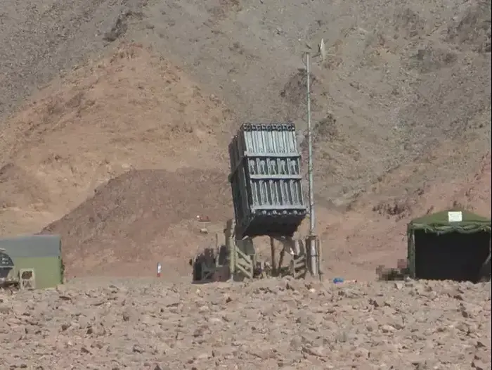 על רקע המתיחות בסיני: סוללת כיפת ברזל הוצבה בעיר (רן שאולי) על רקע המתיחות בסיני: סוללת כיפת ברזל הוצבה בעיר (רן שאולי)