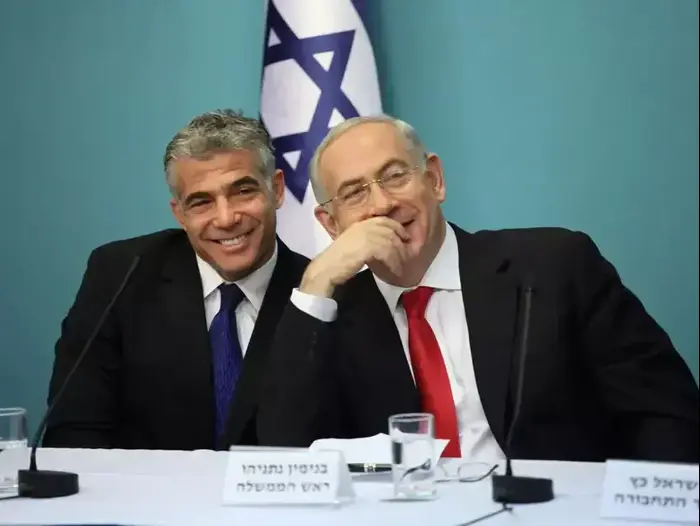 רוה"מ בנימין נתניהו ושר האוצר יאיר לפיד מכריזים על תכנית המכרזים לפתיחת שני נמלים נוספים, יולי 2013 (יואב דודקביץ') רוה"מ בנימין נתניהו ושר האוצר יאיר לפיד מכריזים על תכנית המכרזים לפתיחת שני נמלים נוספים, יולי 2013 (יואב דודקביץ')