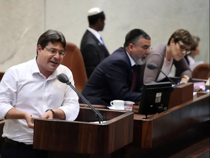 אופיר אקוניס במליאת הכנסת (יואב דודקביץ') אופיר אקוניס במליאת הכנסת (יואב דודקביץ')