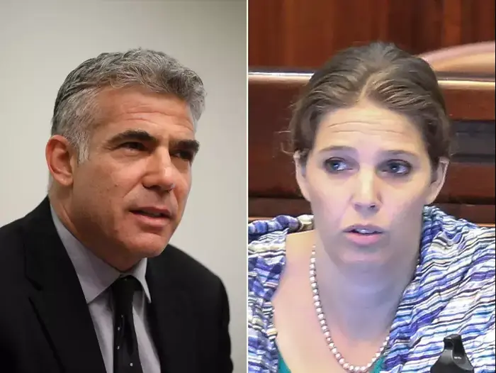 יאיר לפיד אילץ את עדי קול להתנצל על זה שנמנעה בהצבעה על חוק המשילות . יולי 2013 (מערכת וואלה! NEWS) יאיר לפיד אילץ את עדי קול להתנצל על זה שנמנעה בהצבעה על חוק המשילות . יולי 2013 (מערכת וואלה! NEWS)